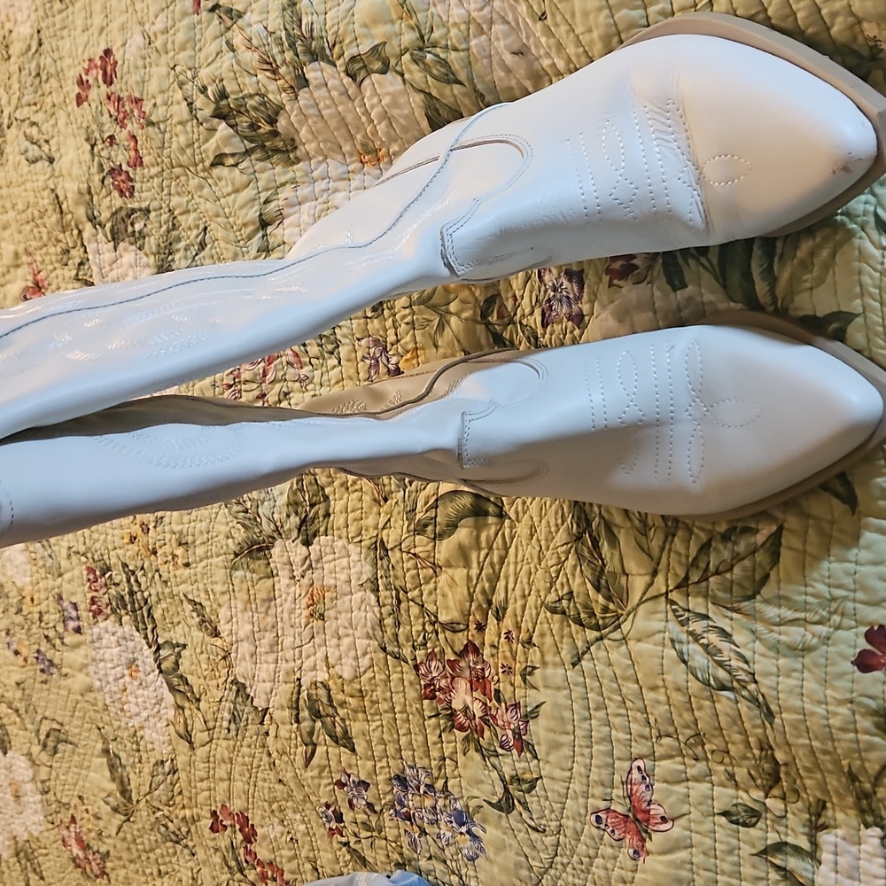 Steve Madden White Windie Boots Size 9.5M - Picture 6 of 12